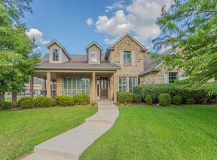 2504 Green Oak Dr, Carrollton, TX 75010