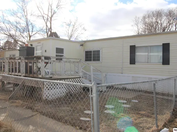 12447 Rose Dr, Blair, NE 68008