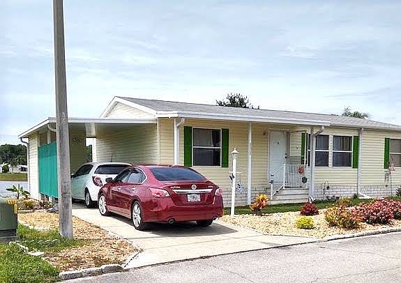 1st image of 25725 Alicia Dr