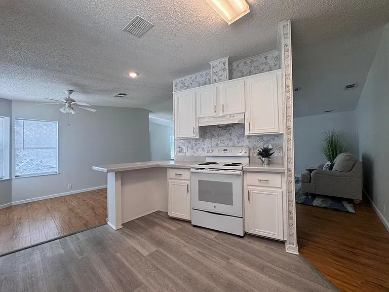 25 Winthrop Ln — Photo 9