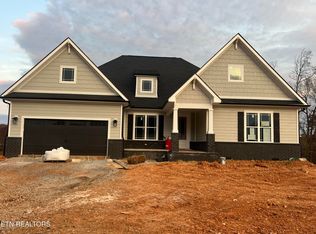 219 Bittersweet Ln, Lenoir City, TN 37771