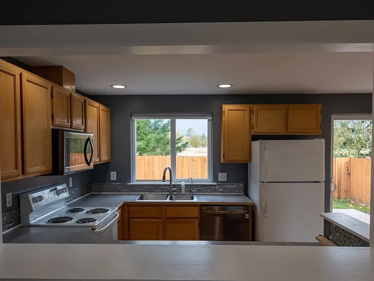 427 Rohrer Loop — Photo 3