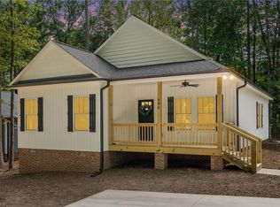606 E Oakwood St, Mebane, NC 27302