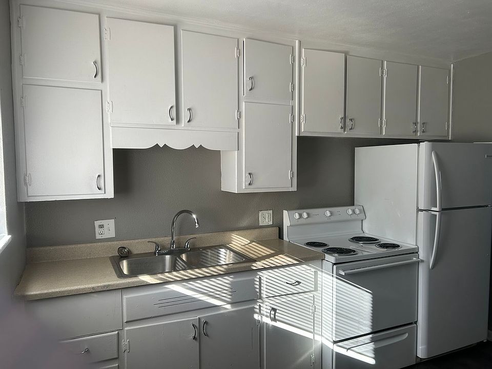 1st image of 1050 Forest Ct #14