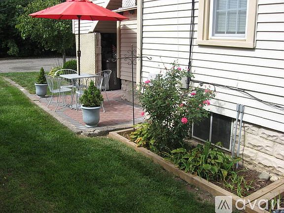 4th image of 3353 Phillips Ave #1