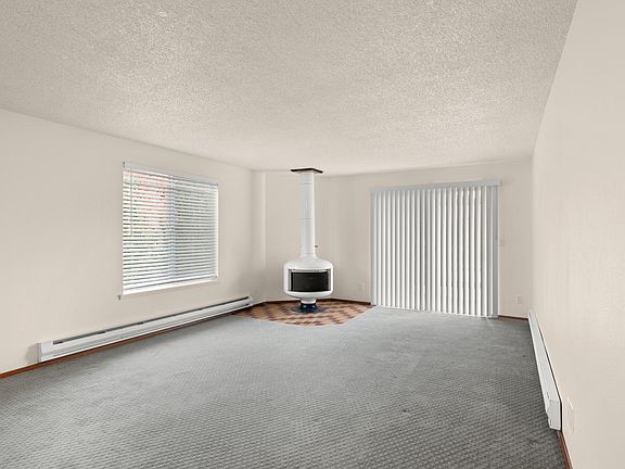 4th image of 1211 11th Ave SE
