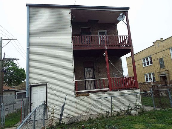 2nd image of 5023 W Saint Paul Ave