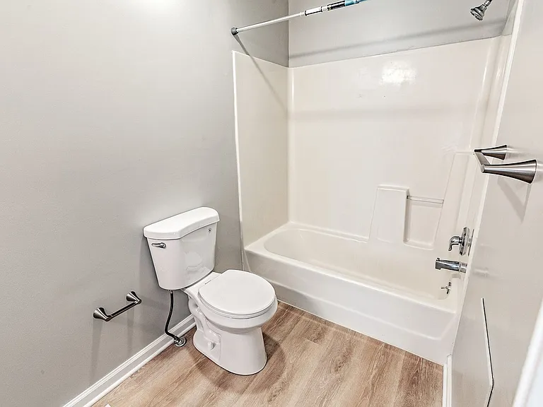 222 Britain Ct — Photo 14