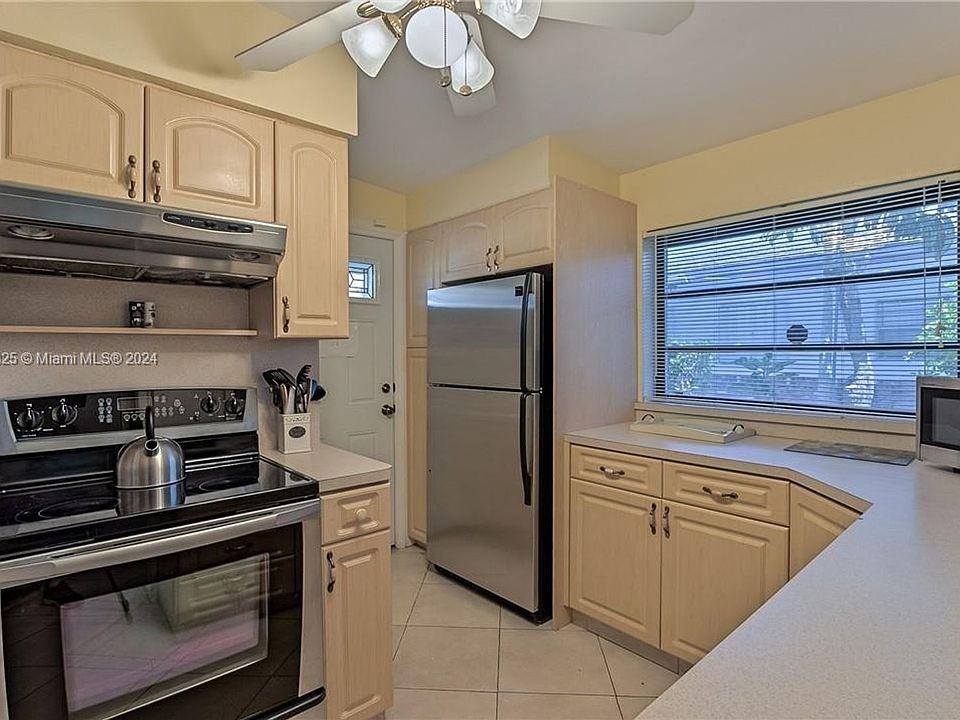 1st image of 4628 Bougainvilla Dr