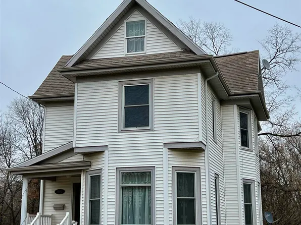 905 S Main St, Fairfield, IA 52556
