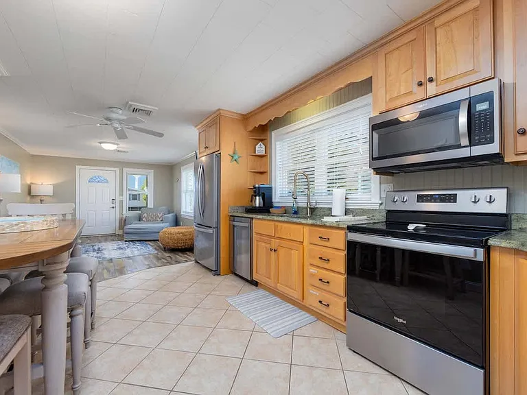 1629 Sir Walter Rd #AA — Photo 9