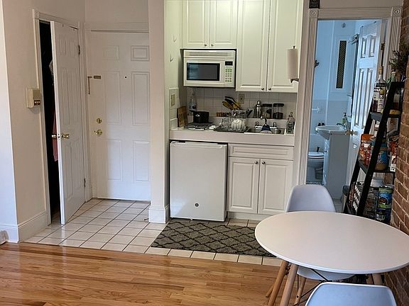 4th image of 312 W 78th St APT 5A