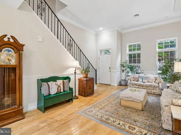 1231 N Howard St, Philadelphia, PA 19122