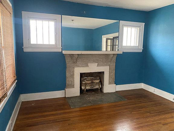 4th image of 1210 Dartmouth St