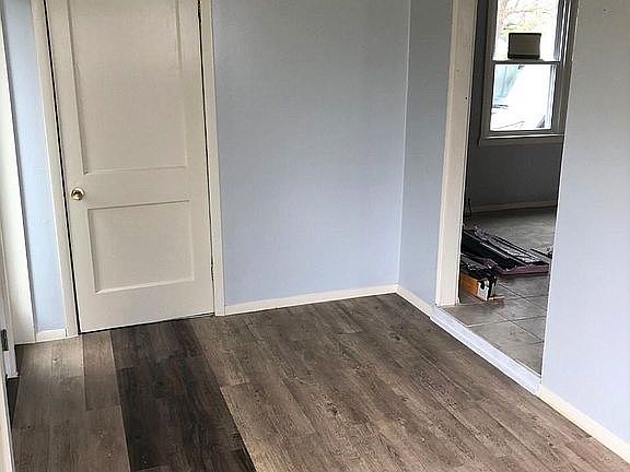 5th image of 5693 Whitethorn Dr