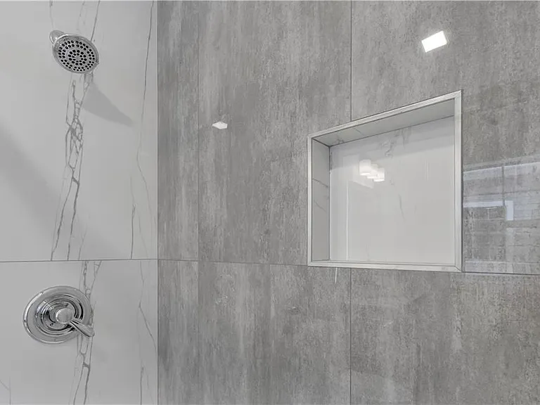 10 Anthony Ave #2 — Photo 24