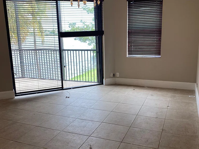 15563 Miami Lakeway N #204 — Photo 8