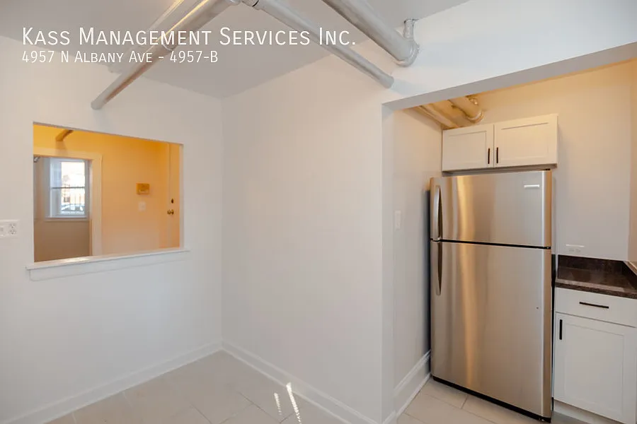 Building Photo - 4957 N Albany Ave #B