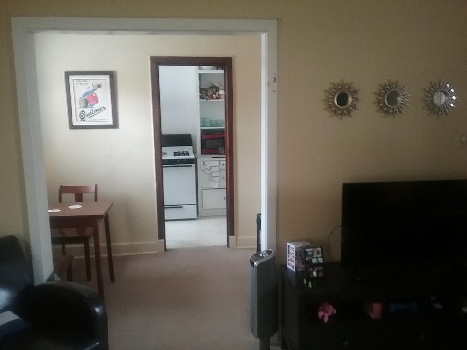 Dining/Study/Entertainment Alcove between main room and kitchen