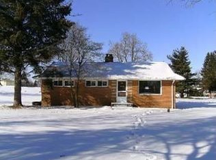 2625 Ravenna Ave NE, Louisville, OH 44641