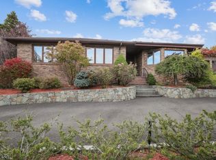 121 Horizon Ter, Hawthorne, NJ 07506