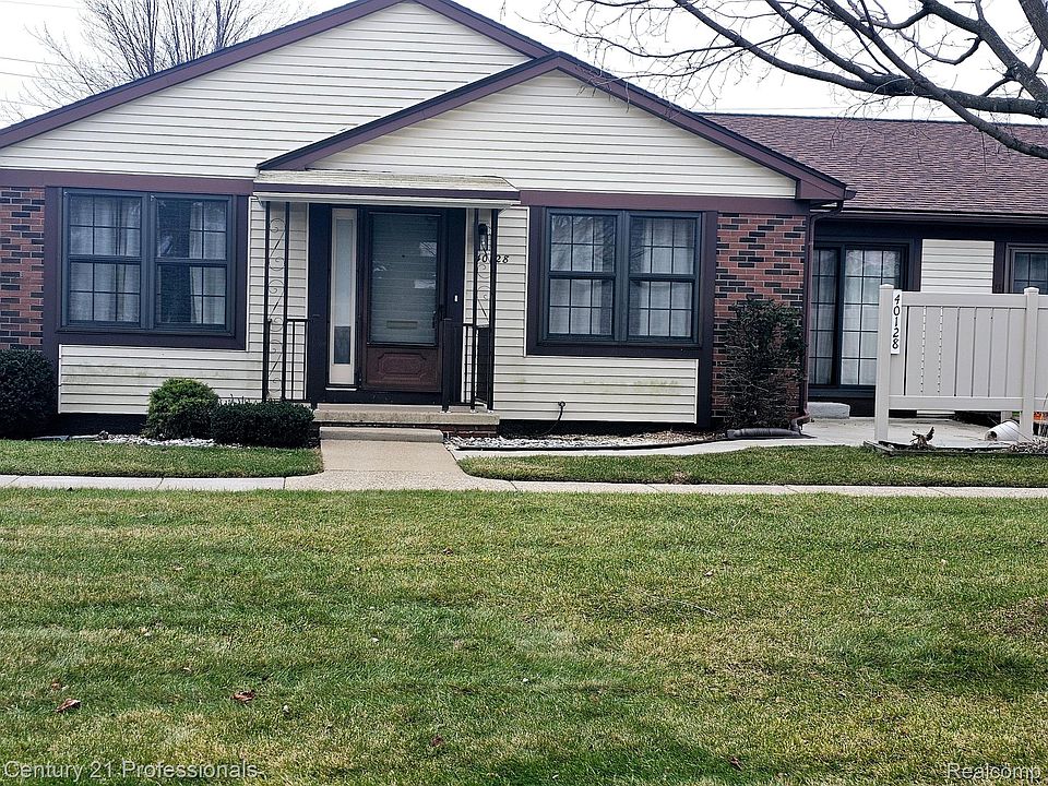 1st image of 40128 Newport Dr #11