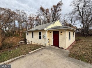 1226 Easy St, Woodbridge, VA 22191