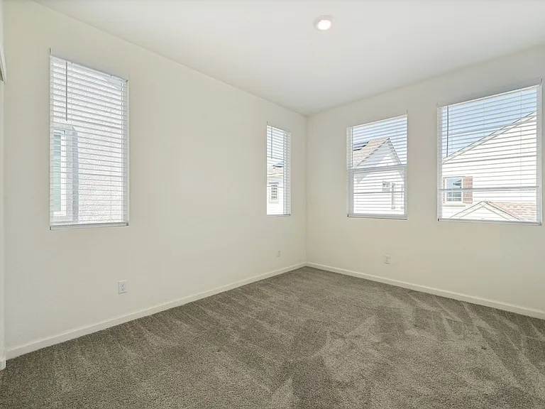3209 Sunny Gate Ln — Photo 22