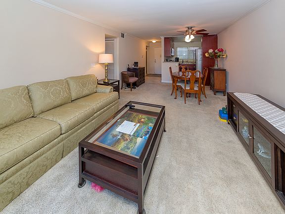 5th image of 21500 Burbank Blvd APT 229