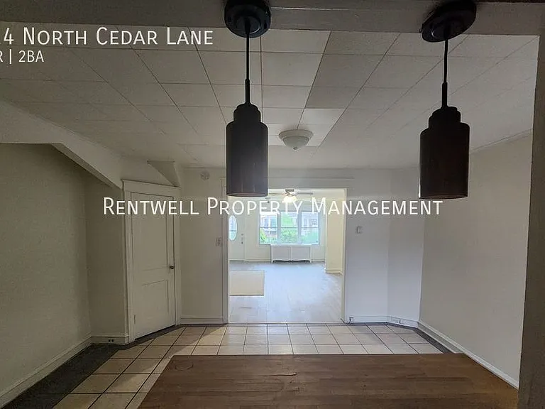 114 N Cedar Ln — Photo 5