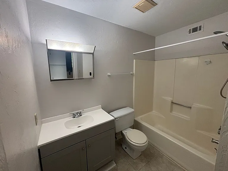 81 SE 16th Ave #D103 — Photo 18