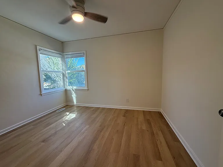 1540 Jasmine St — Photo 7
