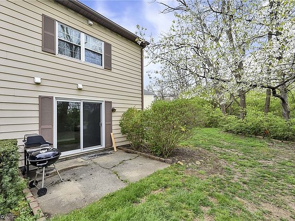 4th image of 13932 Oakbrook Dr #3932