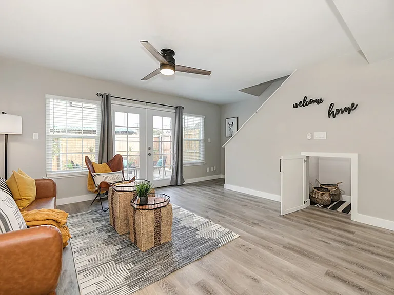 5608 Hillsdale Blvd #C — Photo 10