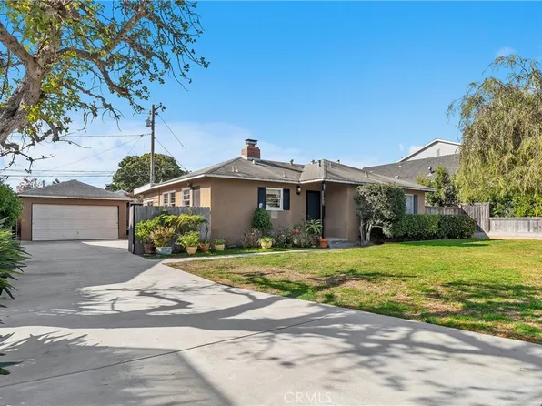 423 Esther St, Costa Mesa, CA 92627