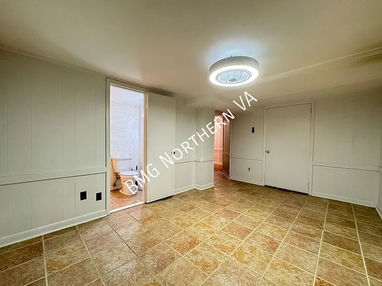 6600 Braddock Rd — Photo 30