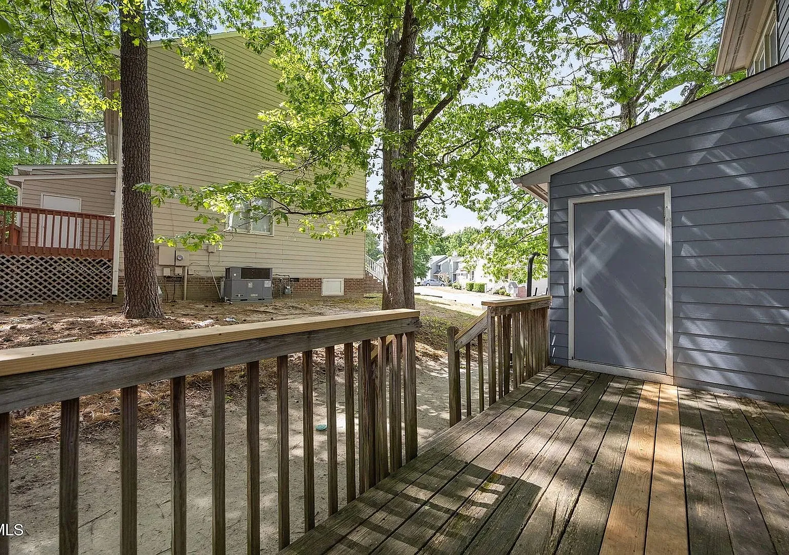 Room in 3 Bedroom Home in Raleigh — Photo 2