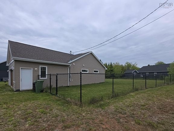 4th image of 21 Wexford Dr