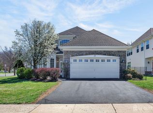 23 Schindler Ct, Somerset, NJ 08873