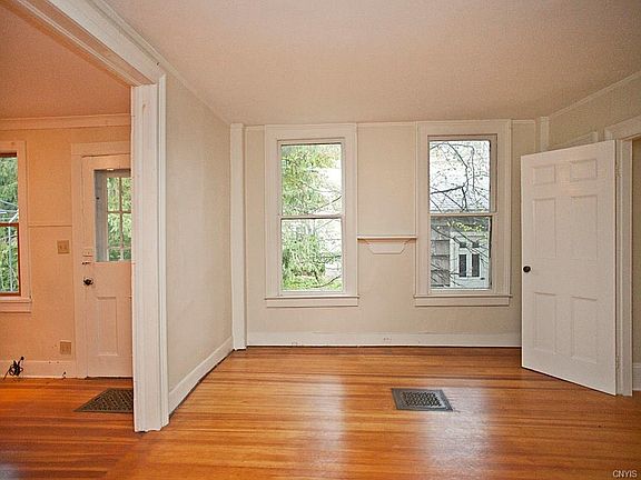 4th image of 5 Nickerson St