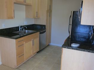 203 Masters Ct APT 3, Walnut Creek, CA 94598