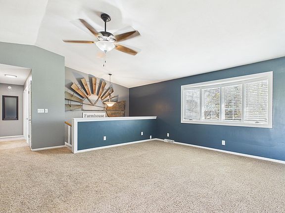 3rd image of 22 Kerry Cir