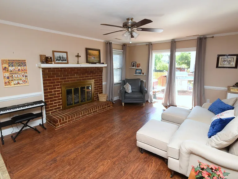 5181 Eagle Run Rd — Photo 8