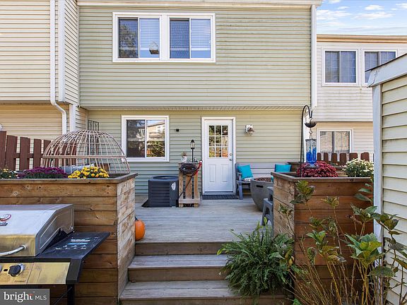 5th image of 7532 Wharfinger Ct