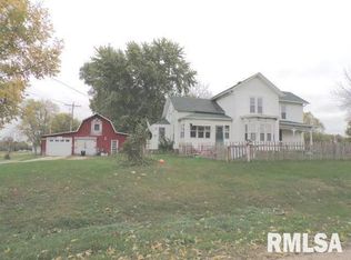 1101 Main St, Keithsburg, IL 61442