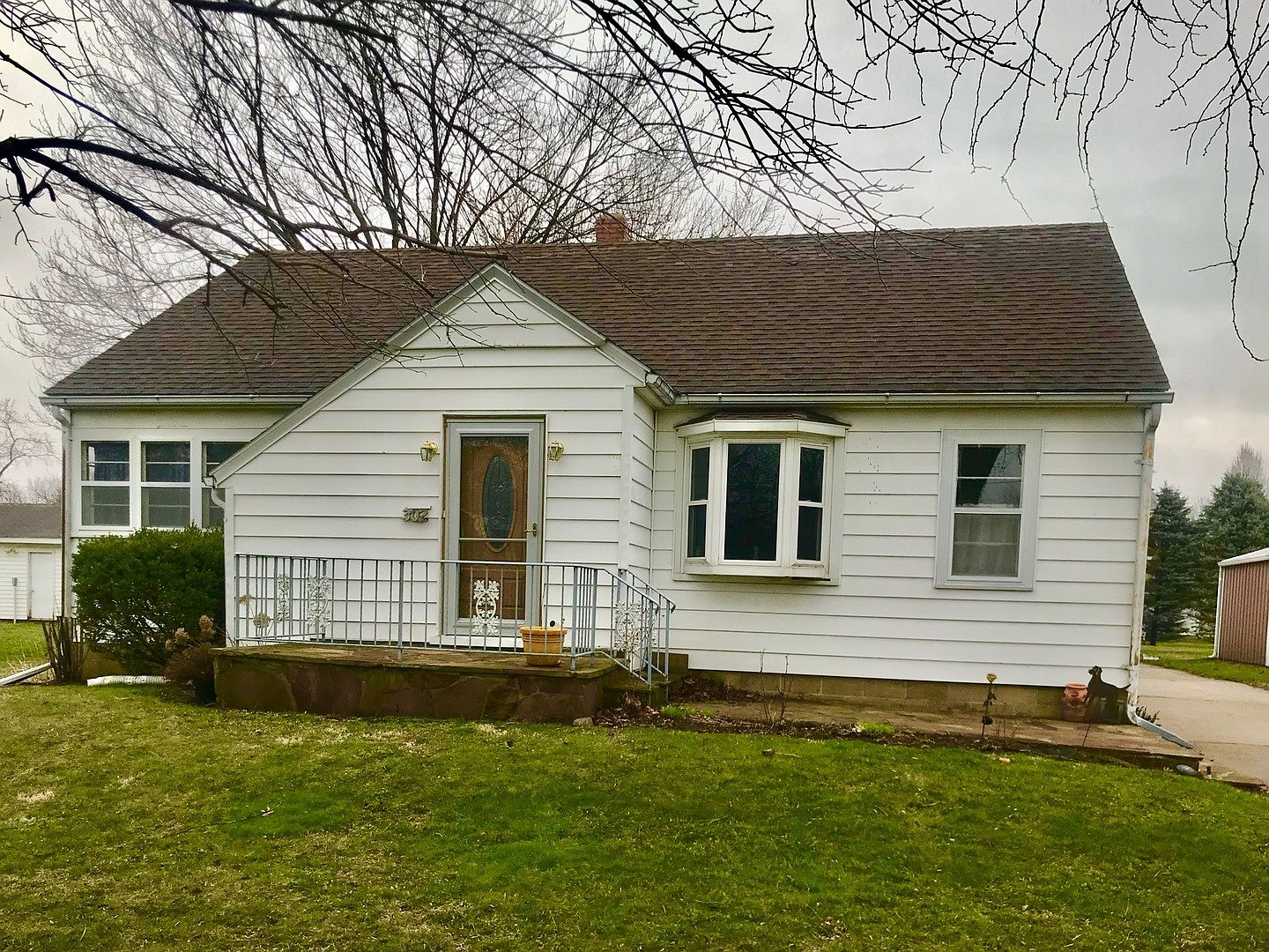 302 E Lincoln St, Flanagan, IL 61740 Zillow