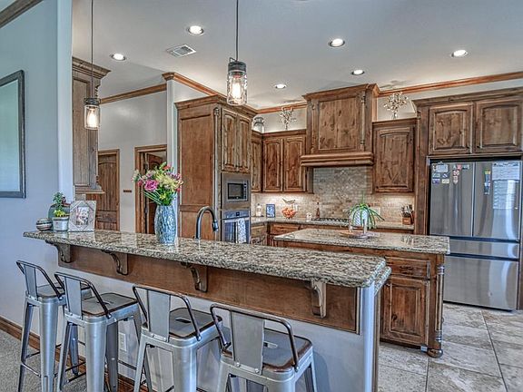5th image of 15415 Coral Creek Ln