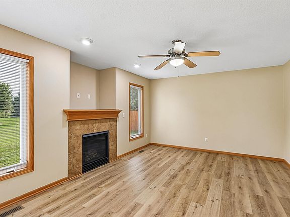 3rd image of 9370 Red Sunset Dr