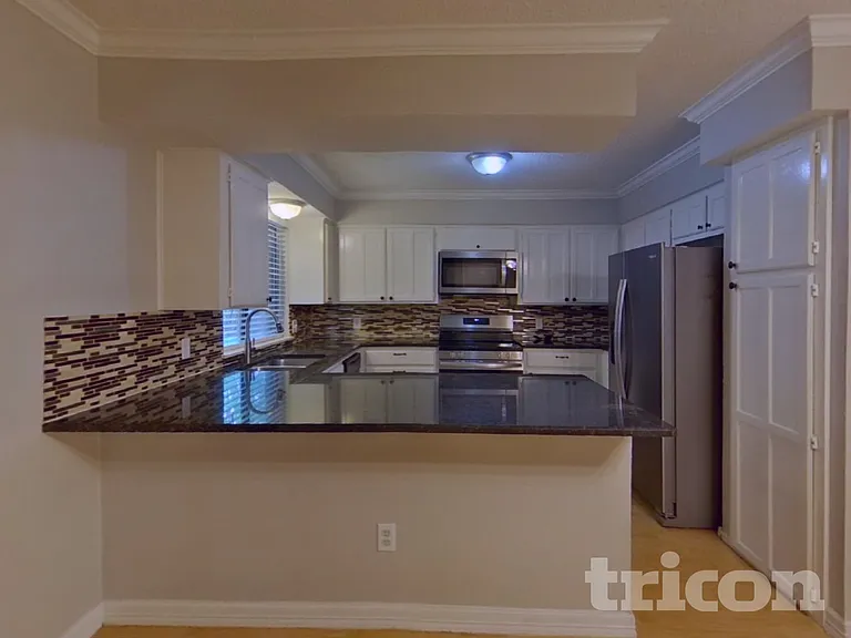 6408 Alta Vista Dr — Photo 4