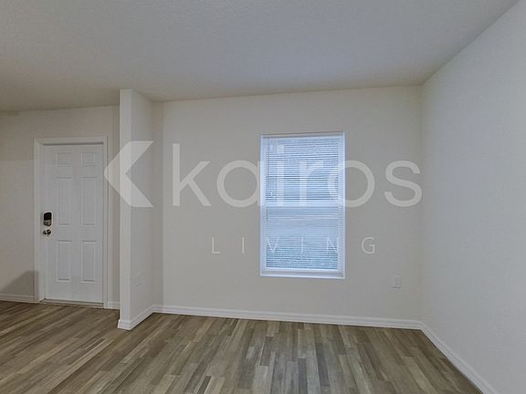 2nd image of 652 E Vercelli Ln